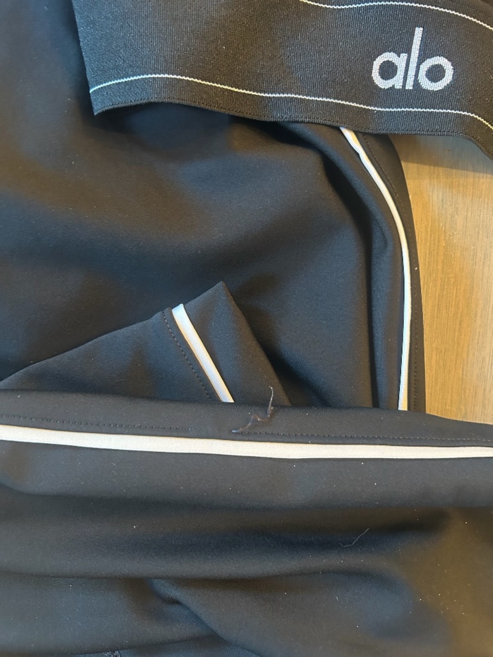 Alo Yoga Black Matching Set | Sports Bra + Leggings | Size Small - Picture 3 of 3